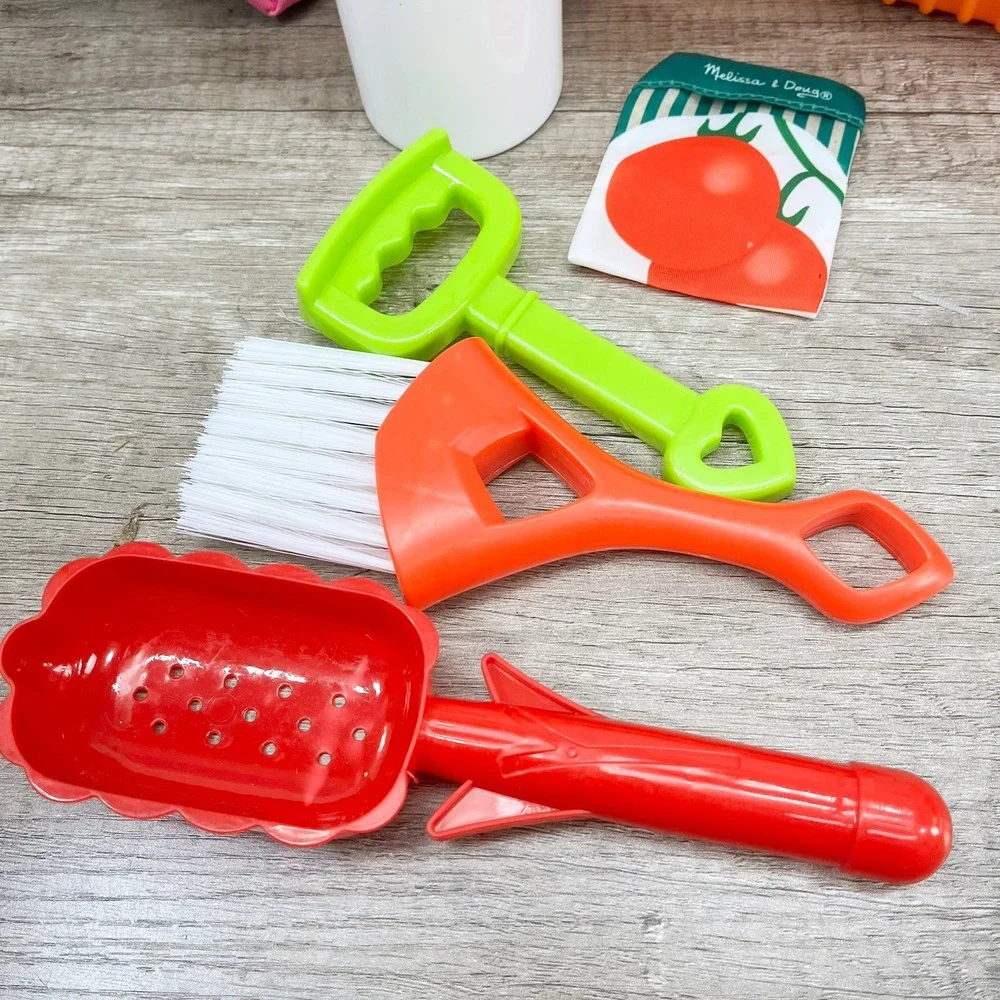 Melissa and Doug kids gardening